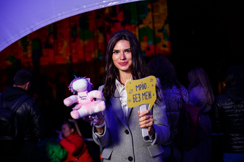 Сеничкин, Хамайко, Лобода, Сараула, Грицфельдт первыми увидели, как во Вселенную полетели детские рисунки